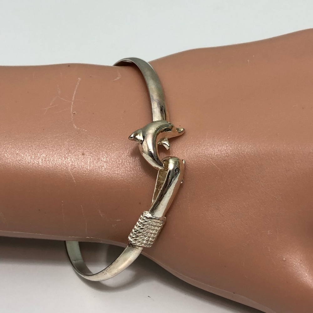 Vintage 925 Sterling Silver Dolphin Animal Hinged Hook & Eye Bangle Bracelet 7"